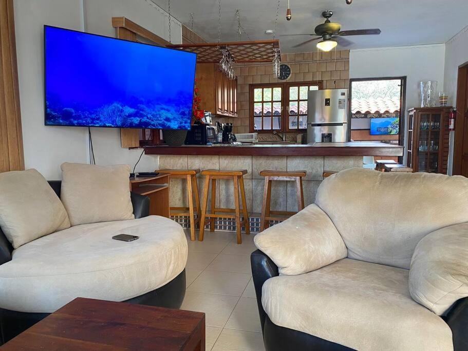3-Bedroom Villa With A Jacuzzi Ноорд Экстерьер фото